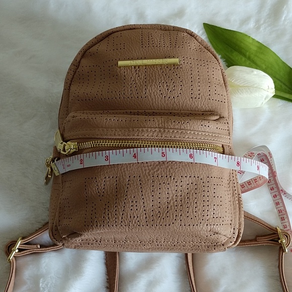 ❌🌺 BEAUTIFUL STEVE MADDEN  BACKPACK.nwt - Picture 6 of 8